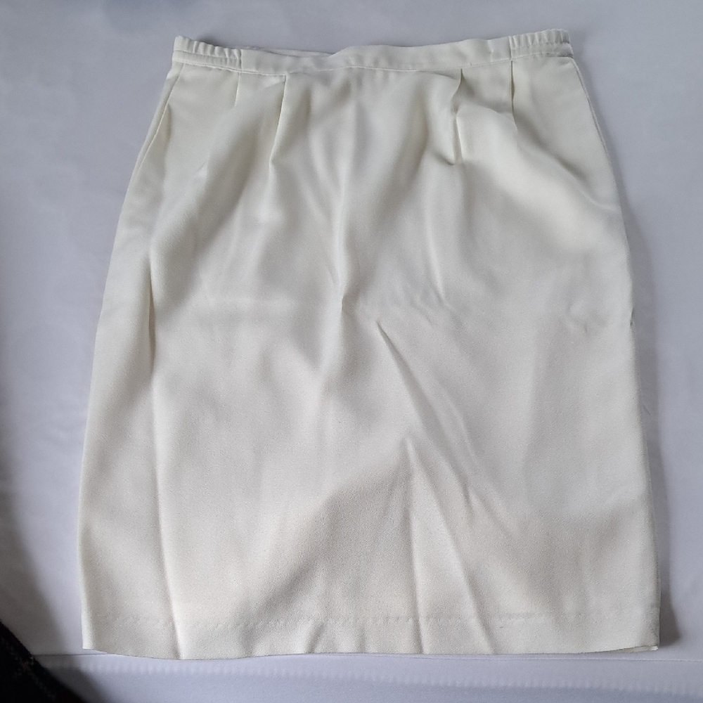 Elegant Cream Women's Skirt